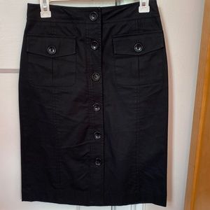 Black buttoned skirt